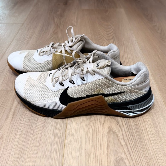 Nike Metcon 7 Training Shoes White Black Gum Brown CZ8281-101 Mens 13 - Picture 3 of 12